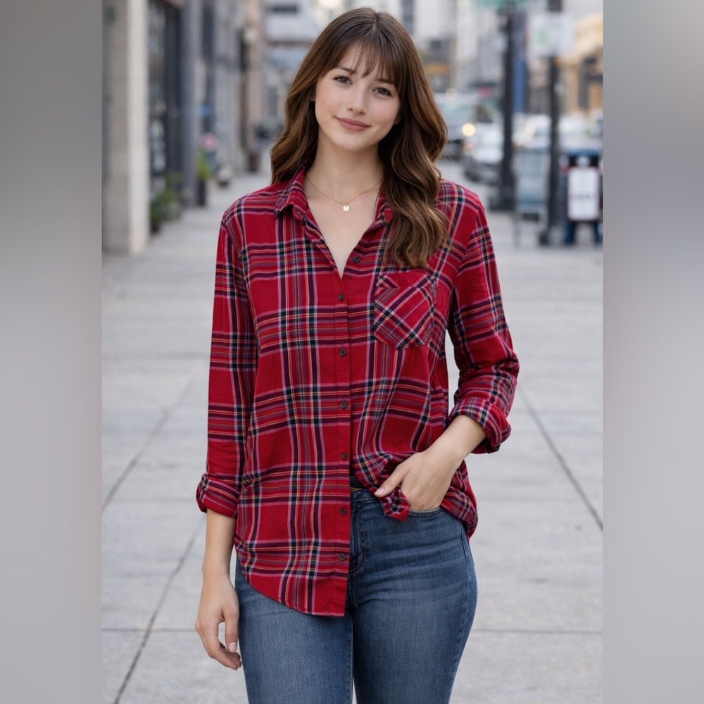 Victoria’s Secret Women’s Red Plaid Button-Front Shirt